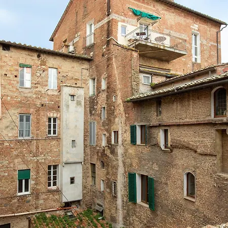 Casa Gaia - Antica In Pieno Centro Apartmán Siena